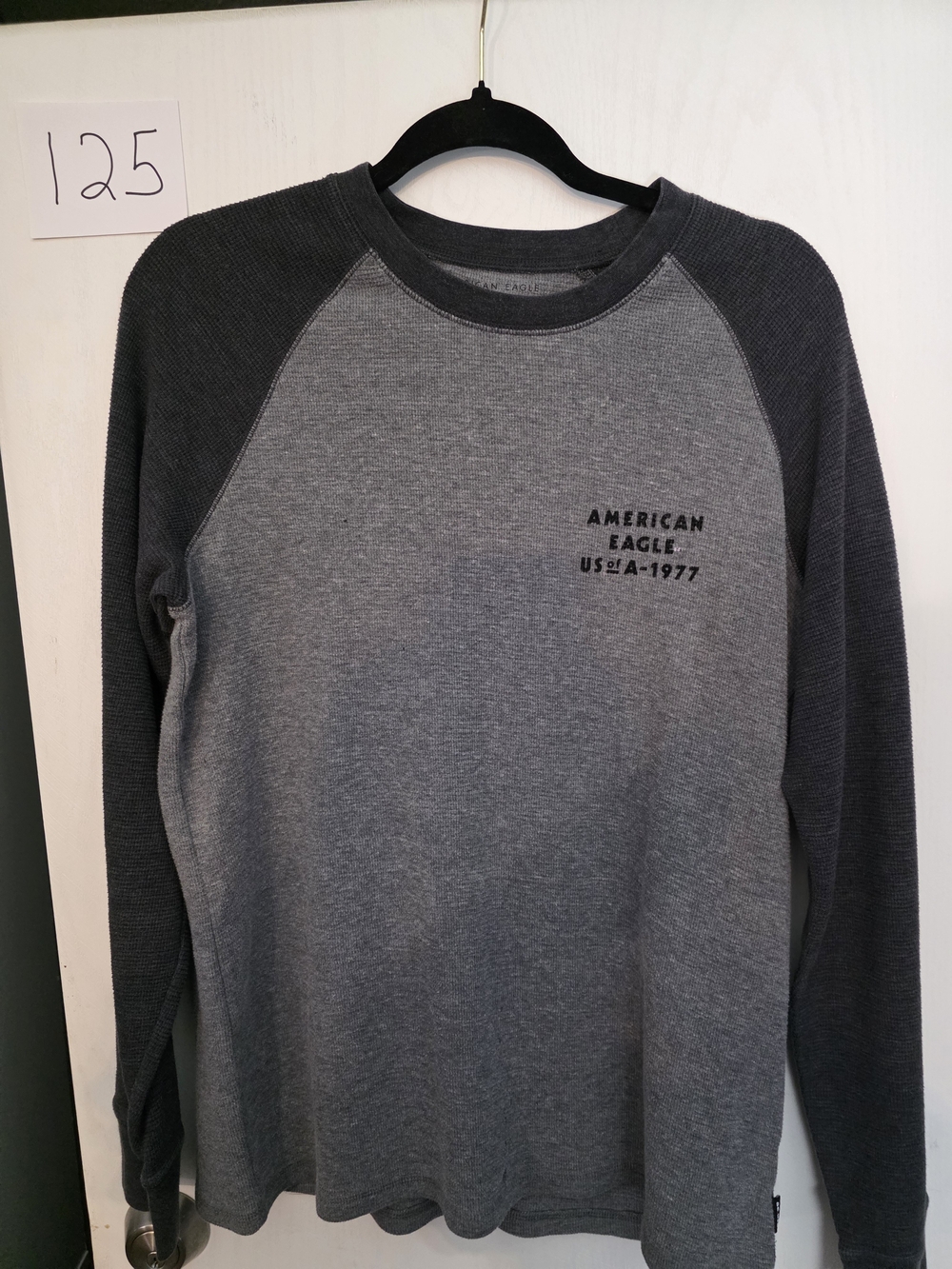 American Eagle Outfitters Men's Two-Tone Gray Raglan Long-Sleeve Shirt